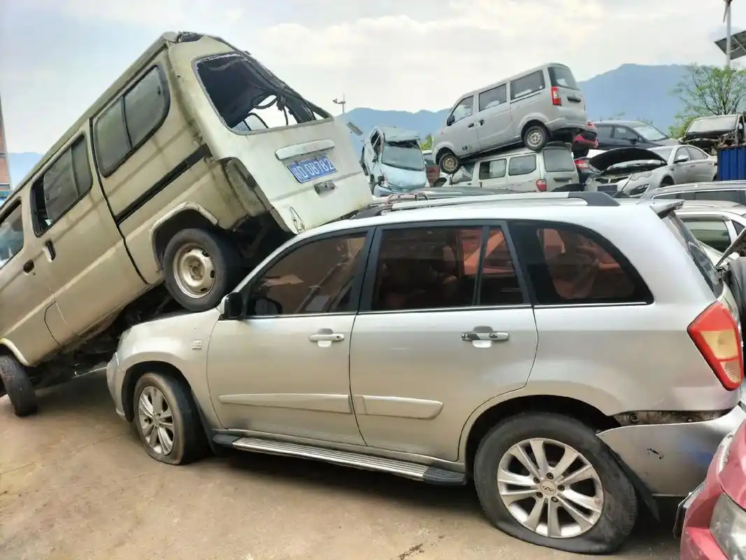 21235210Ve4q7W.webp
